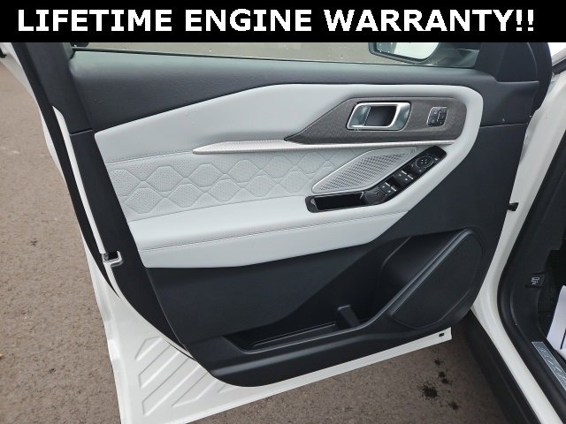 New 2026 Ford Explorer Platinum image 18