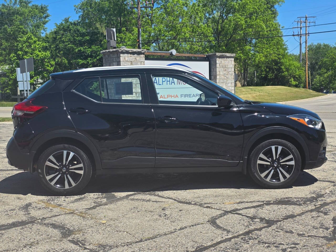 Used 2019 Nissan Kicks SV FWD image 7