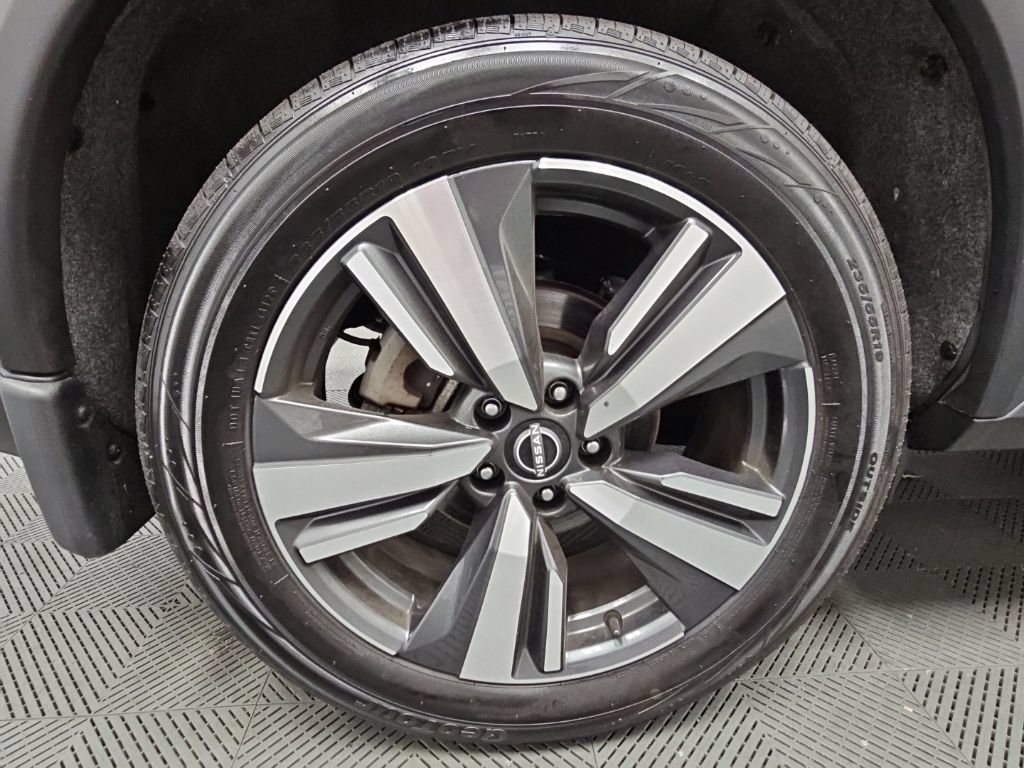 Used 2023 Nissan Rogue Platinum AWD/4WD image 48