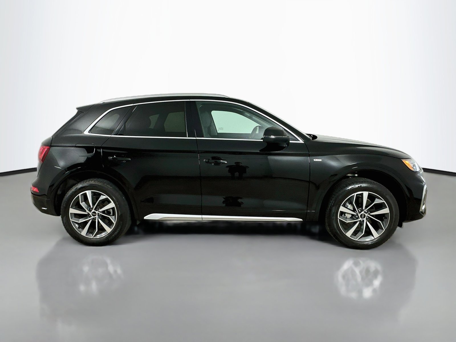 Used 2023 Audi Q5 2.0T Premium Plus AWD/4WD image 4