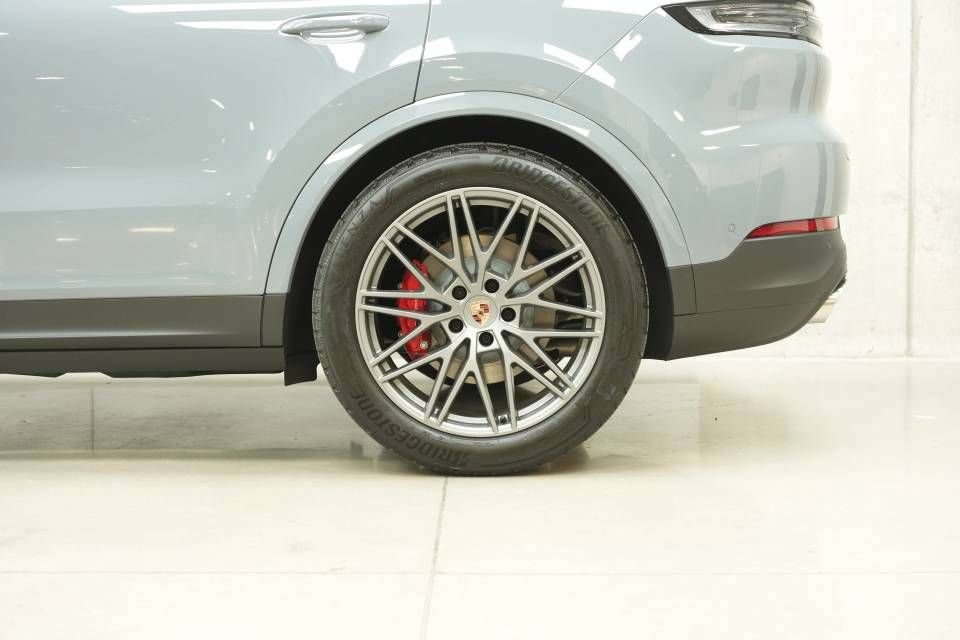 New 2026 Porsche Cayenne S AWD/4WD image 41
