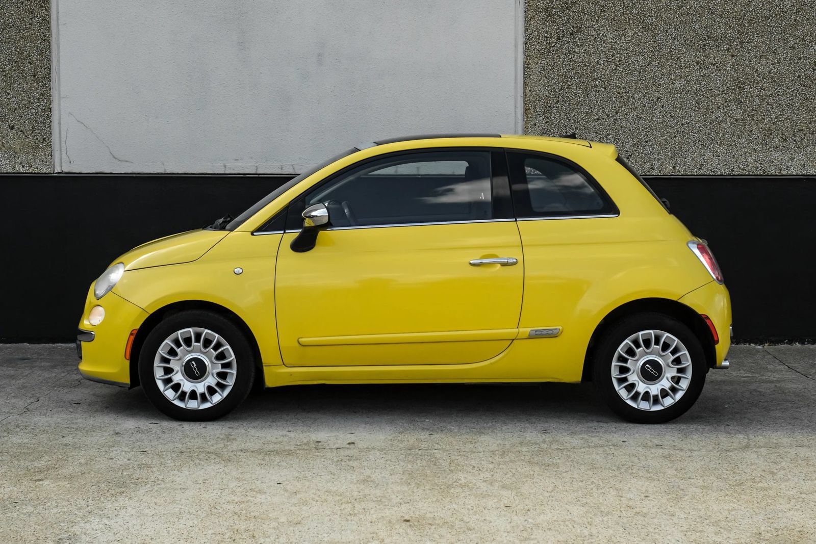 Used 2012 FIAT 500 Lounge FWD image 14