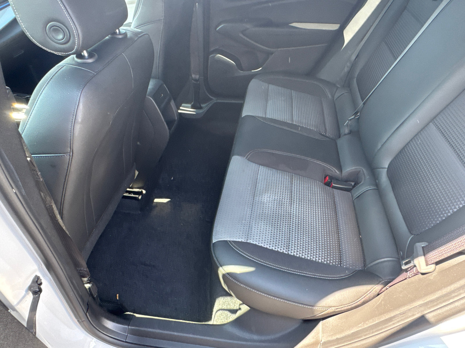 Used 2025 Chevrolet Trax LT FWD image 16