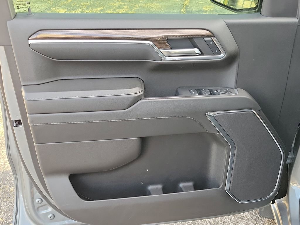 Used 2023 Chevrolet Silverado 1500 LT Trail Boss w/ Protection Package image 15