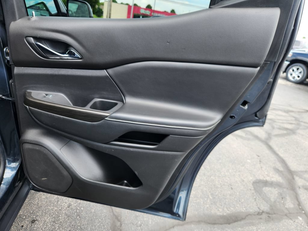 Used 2019 GMC Acadia SLT AWD/4WD image 13