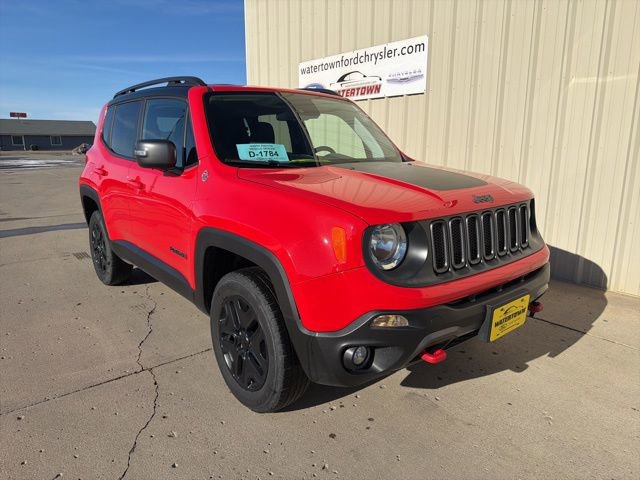 Used 2018 Jeep Renegade Trailhawk w/ Cold Weather Group II image 2