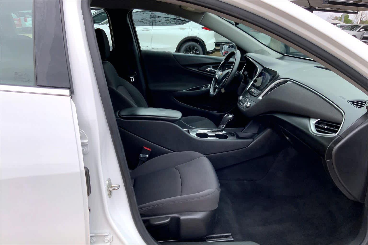 Used 2020 Chevrolet Malibu RS w/ LPO, Convenience Package 1 FWD image 9