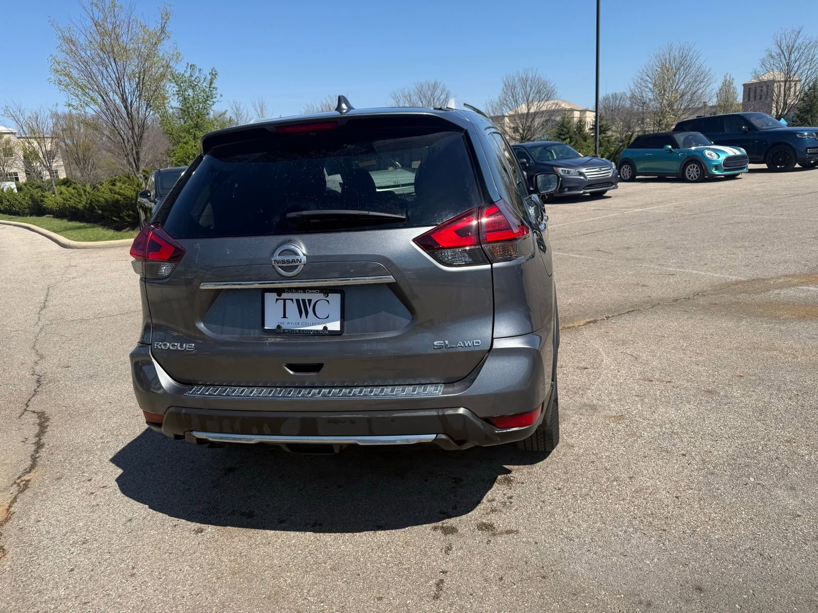 Used 2017 Nissan Rogue SL w/ SL Premium Package image 6