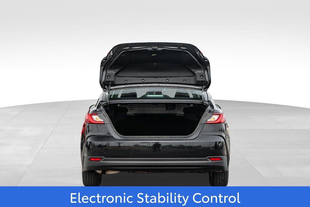 Used 2025 Toyota Camry LE FWD image 10