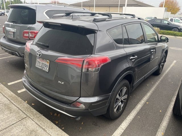 Used 2017 Toyota RAV4 XLE image 4