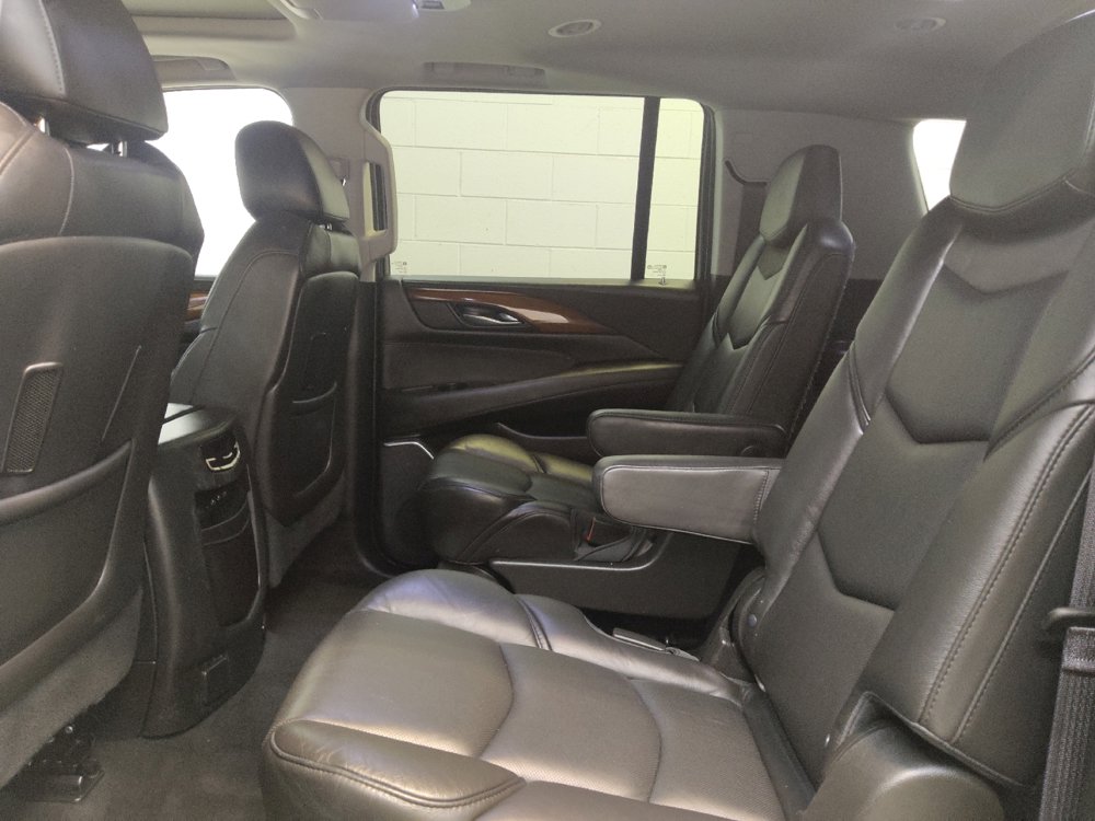 Used 2017 Cadillac Escalade ESV Premium Luxury image 18