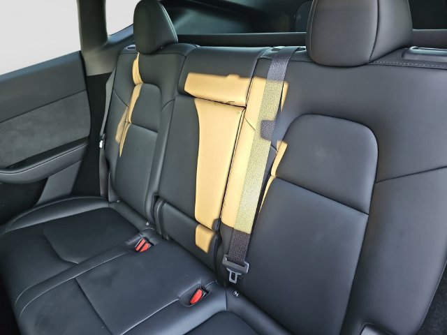 Used 2023 Tesla Model Y Long Range AWD/4WD image 13