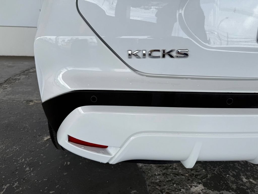 Used 2022 Nissan Kicks S FWD image 29