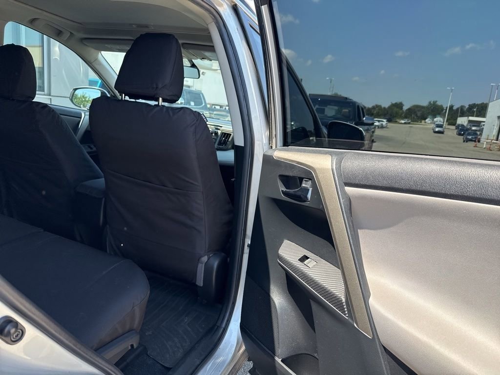 Used 2014 Toyota RAV4 XLE FWD image 19
