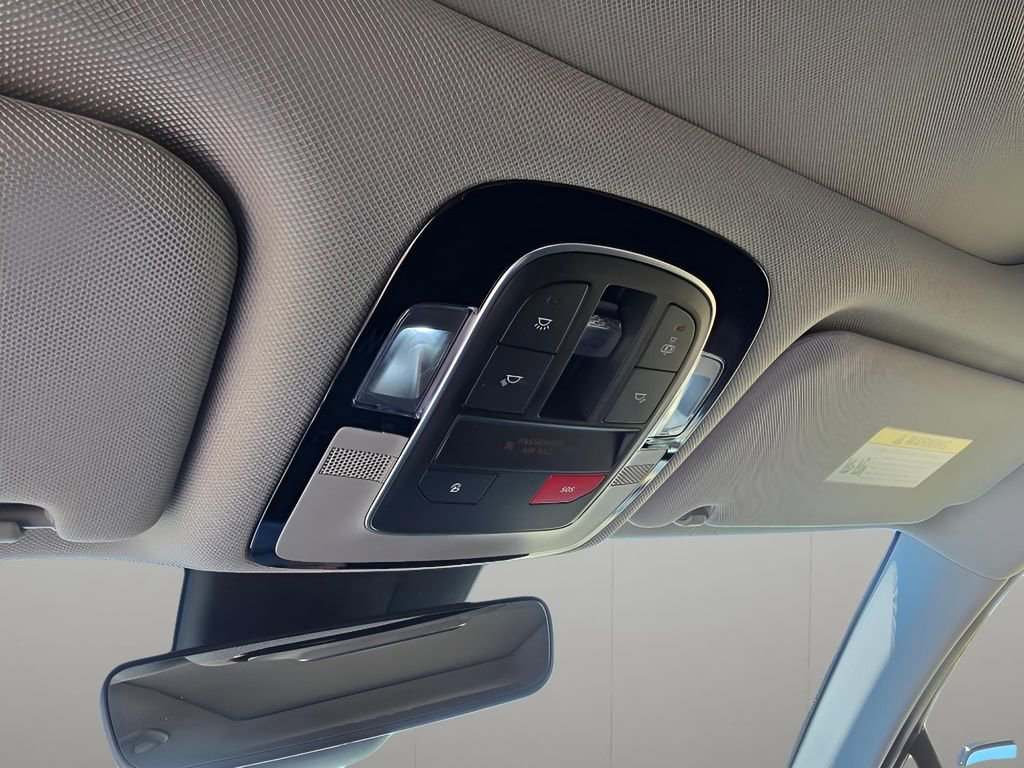 Used 2023 Hyundai Santa Fe SEL w/ Premium Package image 21