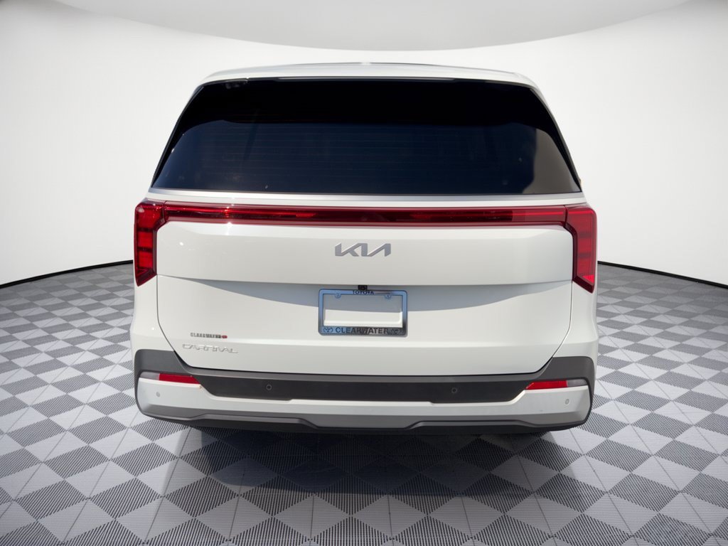 Used 2026 Kia Carnival FWD image 11
