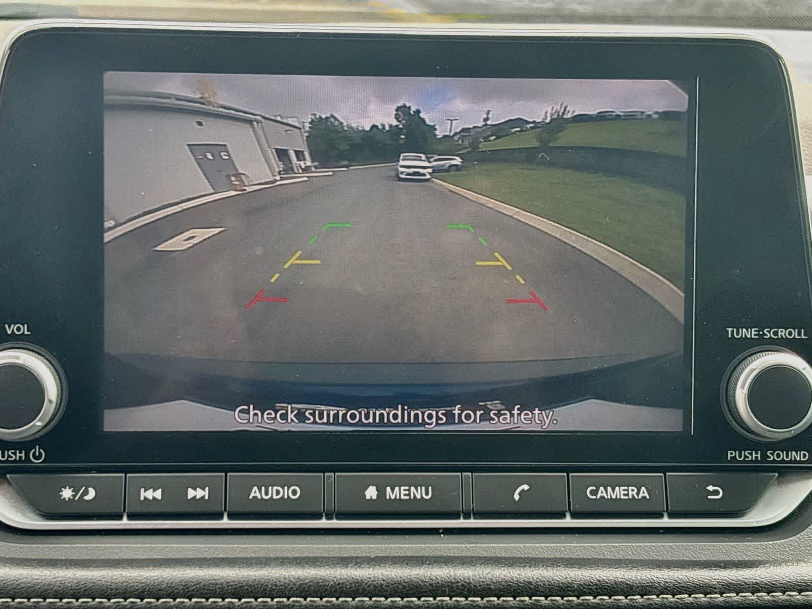 Used 2023 Nissan Rogue S FWD image 13