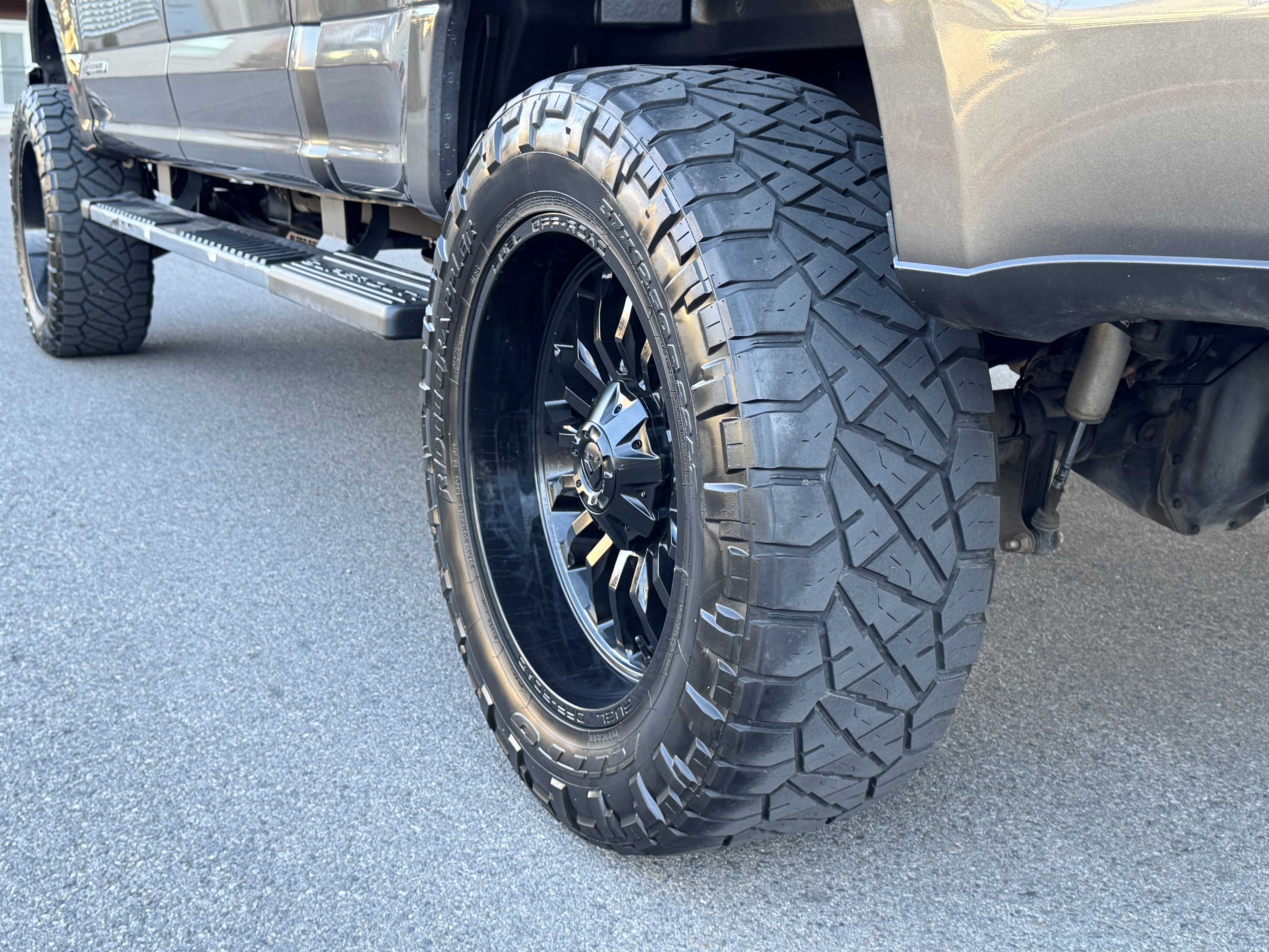 Used 2017 Ford F350 Lariat w/ Lariat Value Package image 4