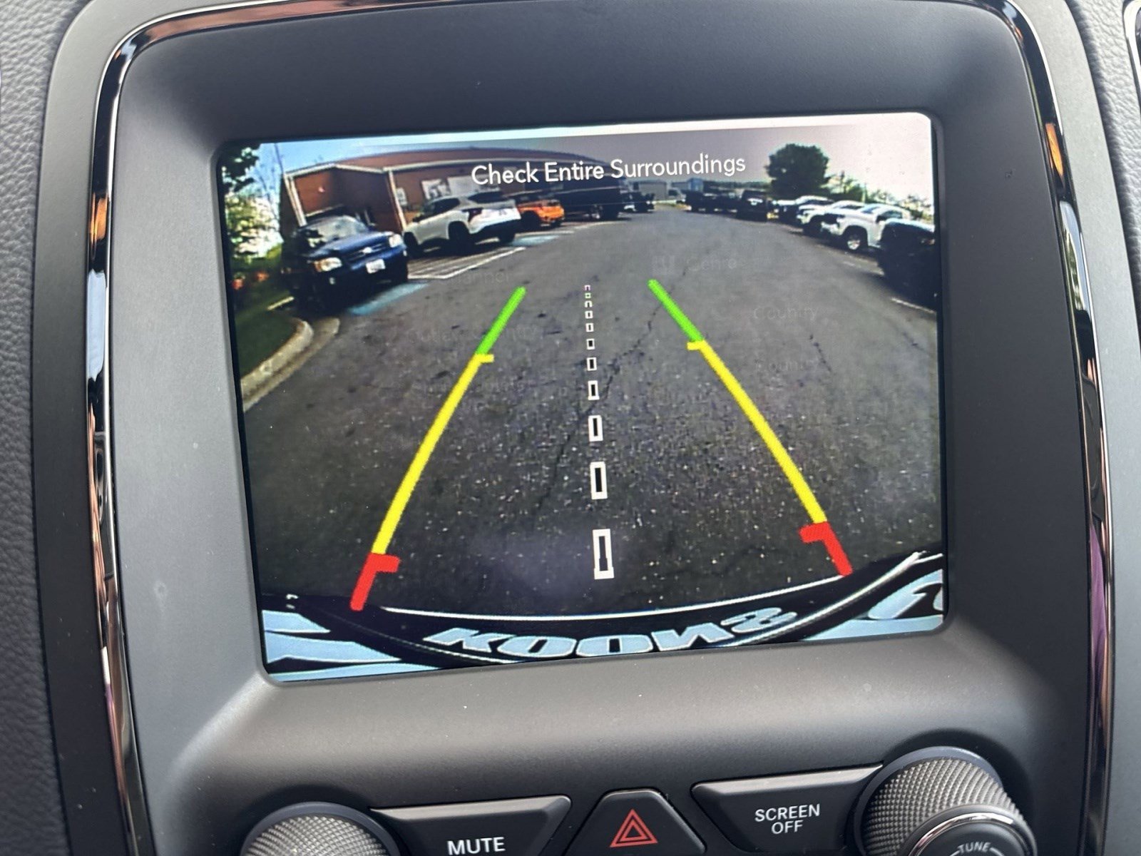 Used 2020 Dodge Durango R/T w/ Technology Group AWD/4WD image 19