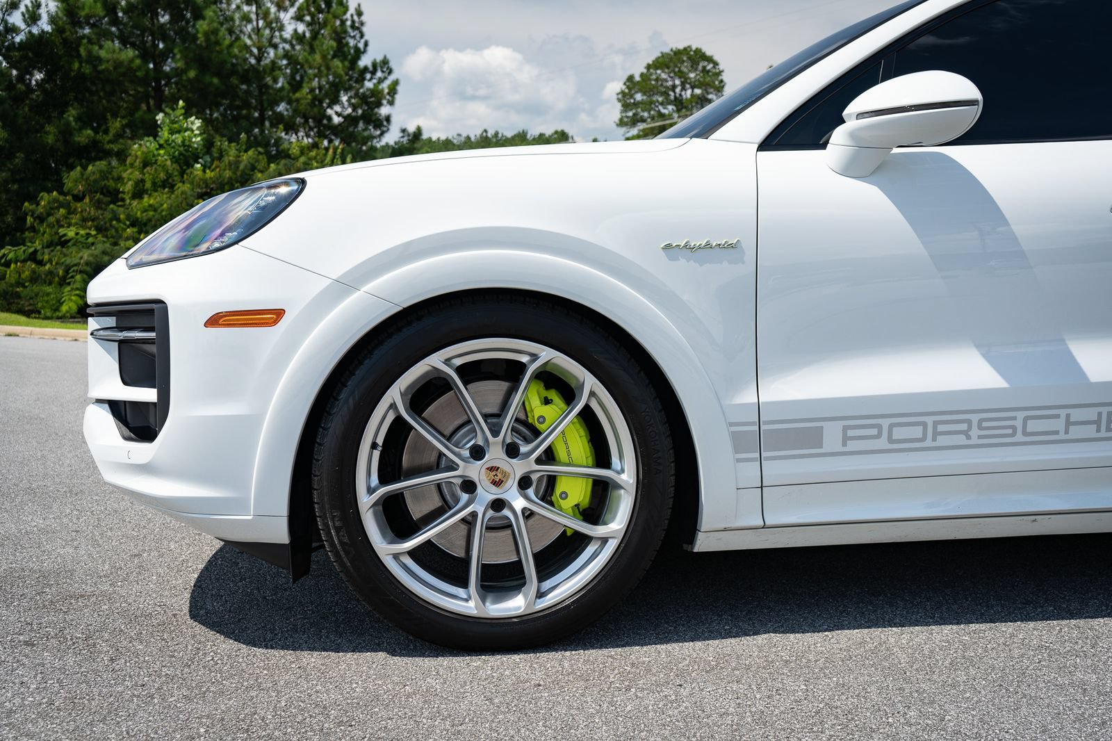 Used 2024 Porsche Cayenne S AWD/4WD image 12