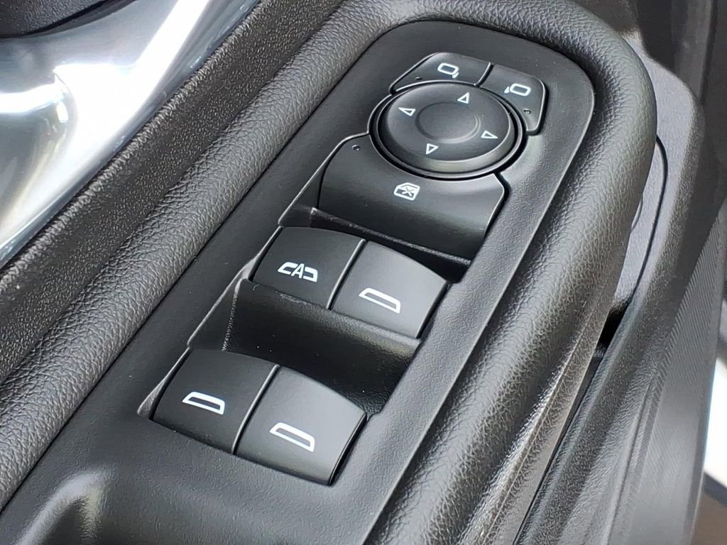 Used 2022 GMC Terrain SLE w/ Driver Convenience Package image 13