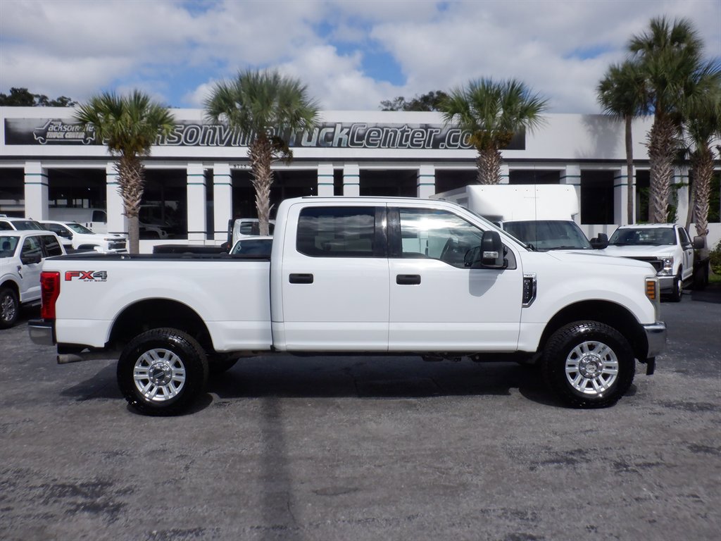 Used 2019 Ford F350 XLT image 2