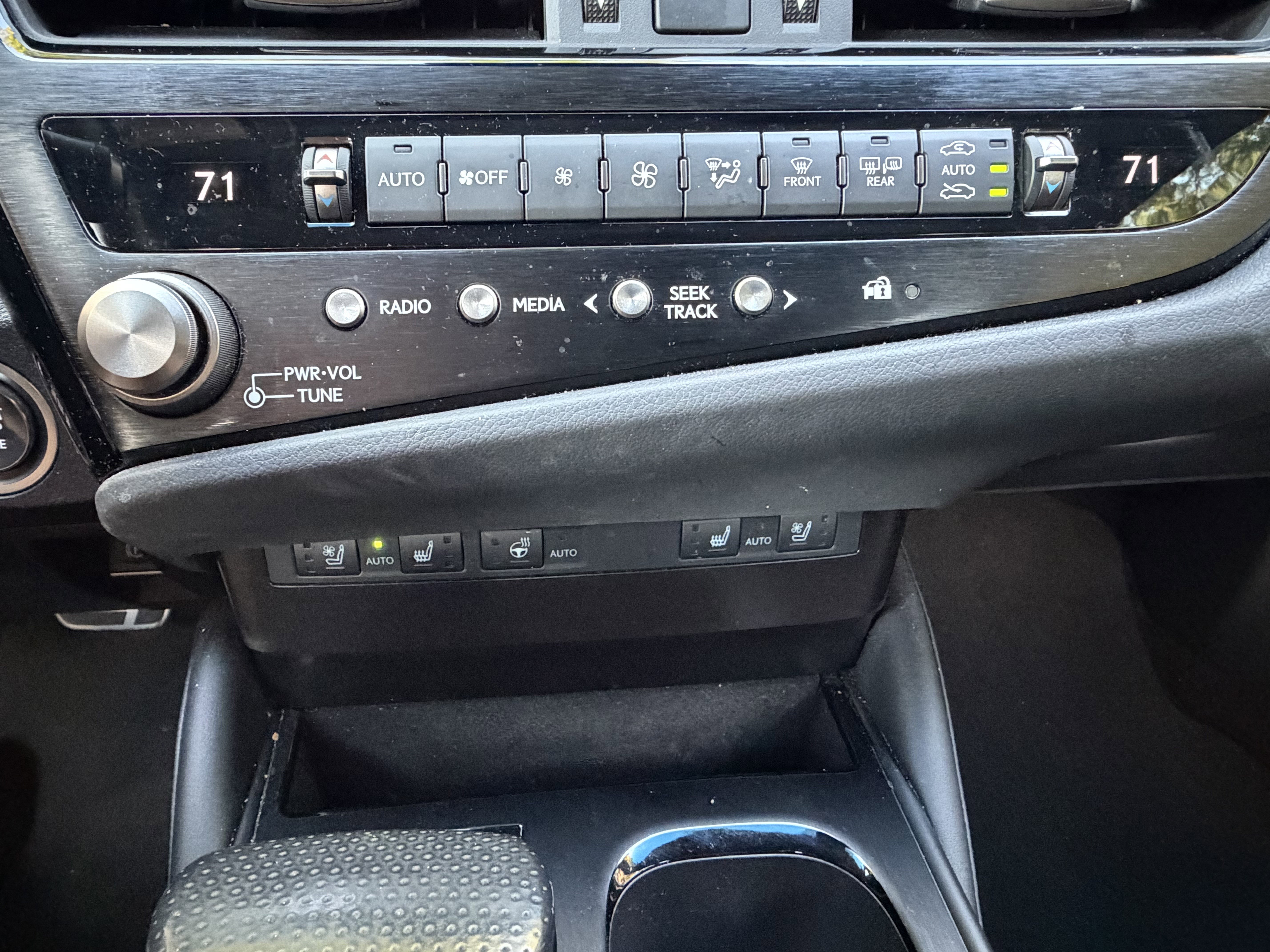 Certified 2023 Lexus ES 350 F Sport w/ Accessory Package (Z2) FWD image 26