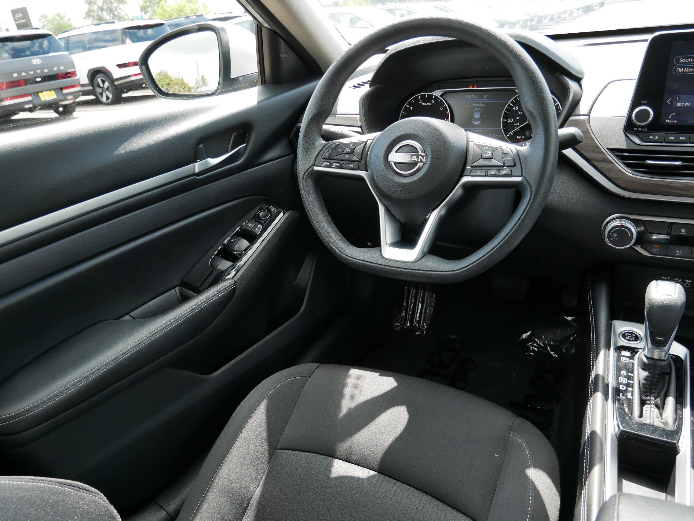 Used 2023 Nissan Altima 2.5 SV FWD image 9