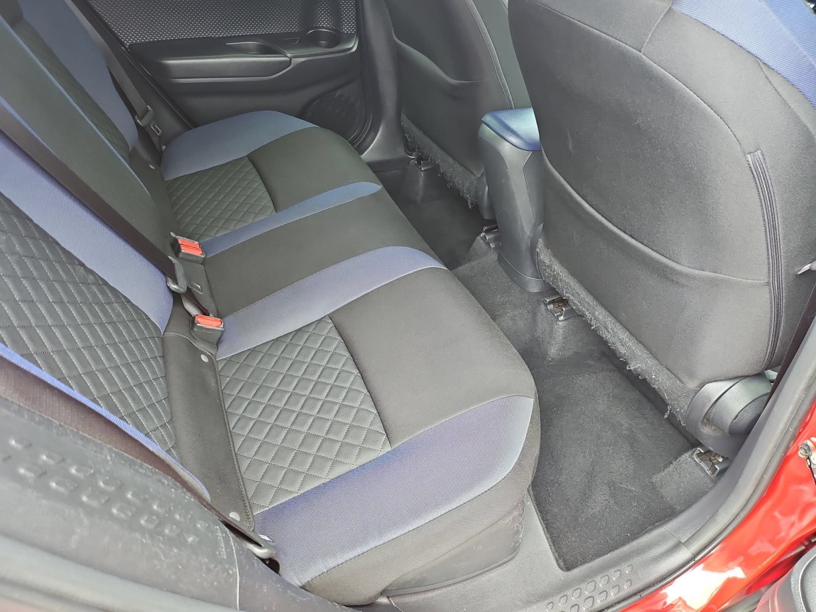Used 2021 Toyota C-HR XLE FWD image 26