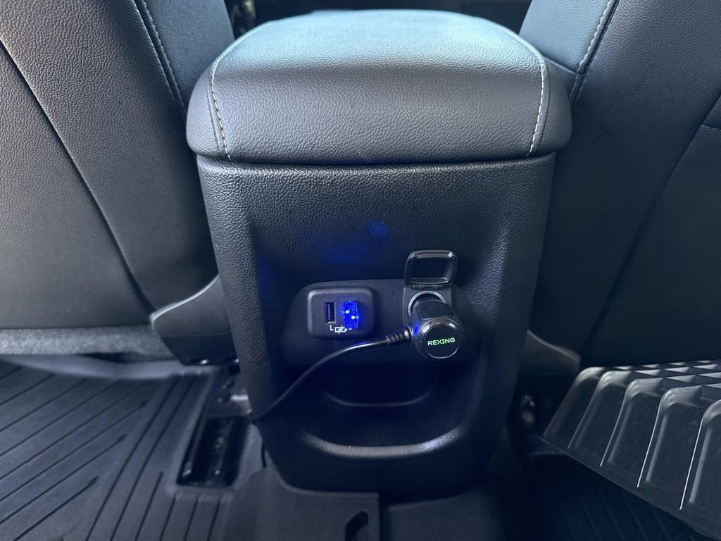 Used 2020 Chevrolet Colorado LT w/ Luxury Package RWD image 22