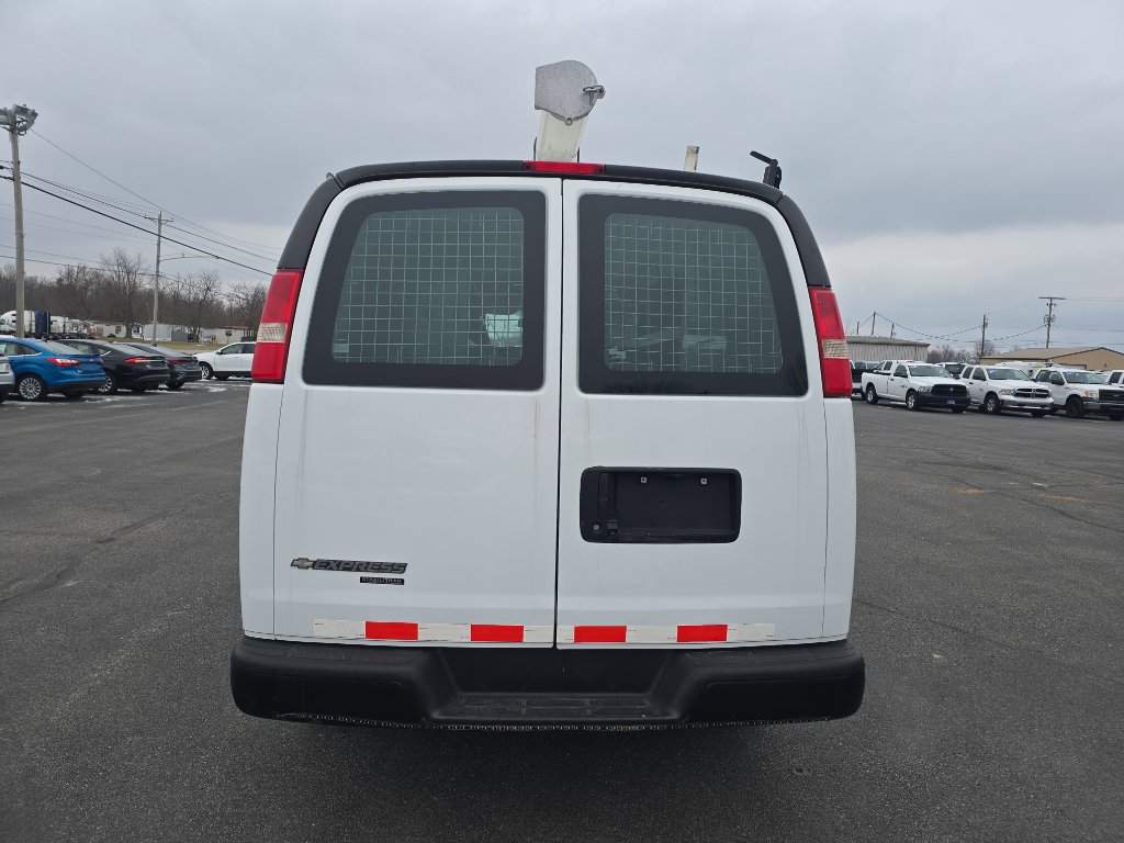 Used 2013 Chevrolet Express 2500 image 7
