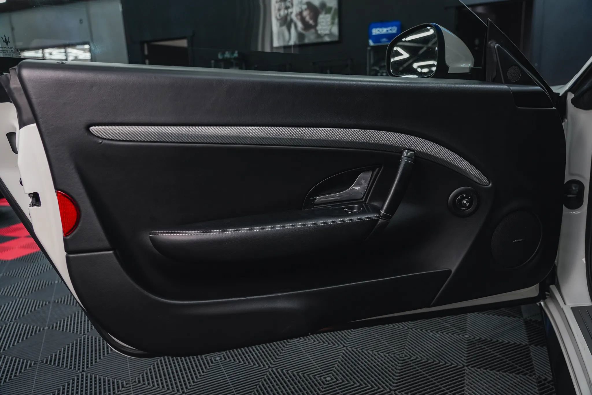 Used 2015 Maserati GranTurismo Sport image 37