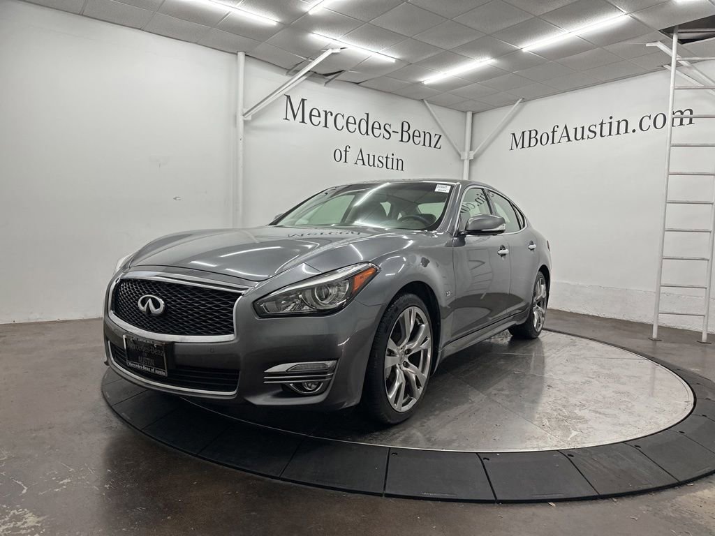 Used 2016 INFINITI Q70 3.7 w/ Deluxe Touring Package RWD image 3