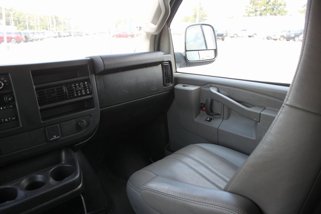 Used 2019 Chevrolet Express 2500 LS w/ Driver Convenience Package image 7