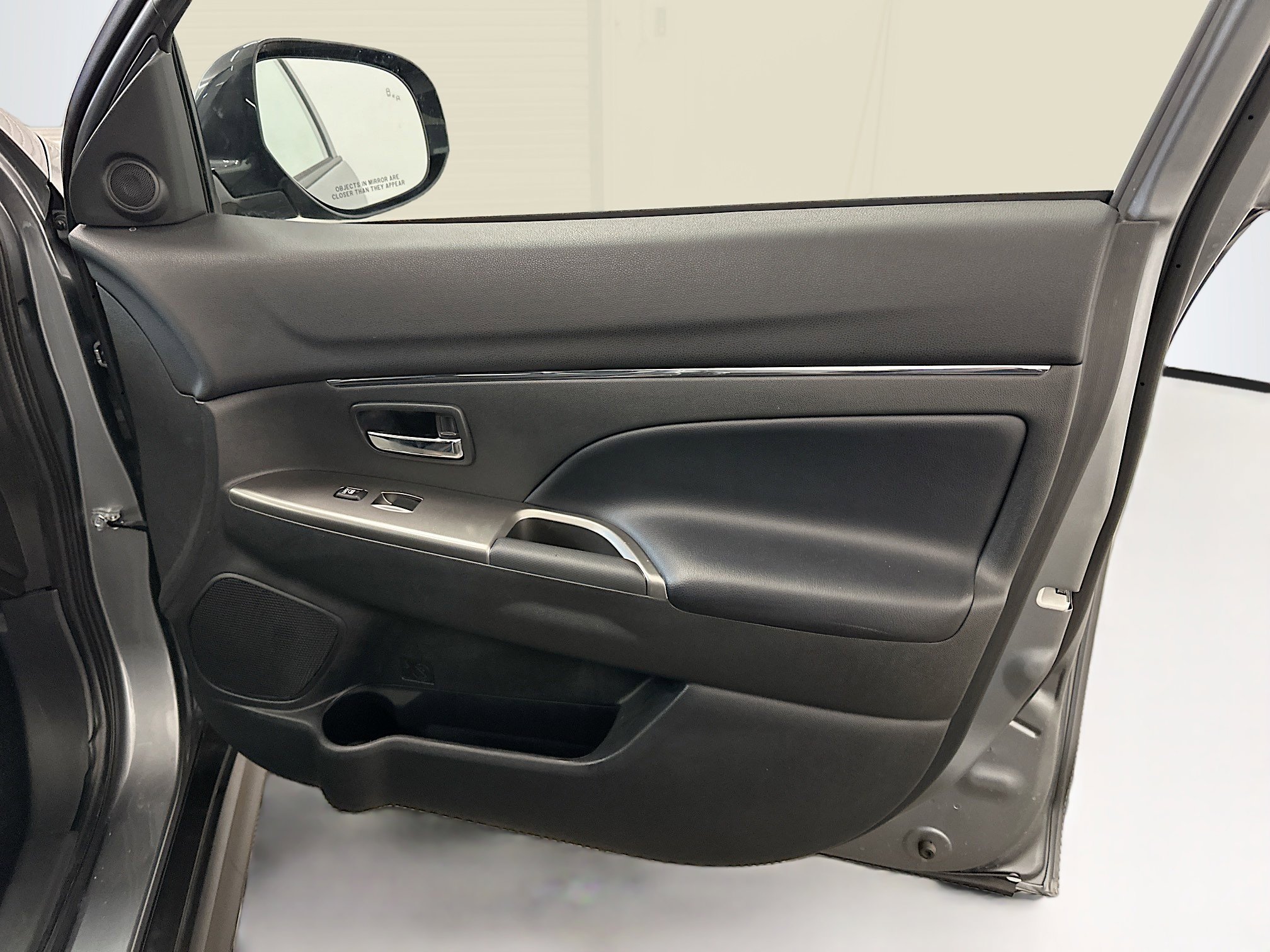 Used 2025 Mitsubishi Outlander Sport SE image 32