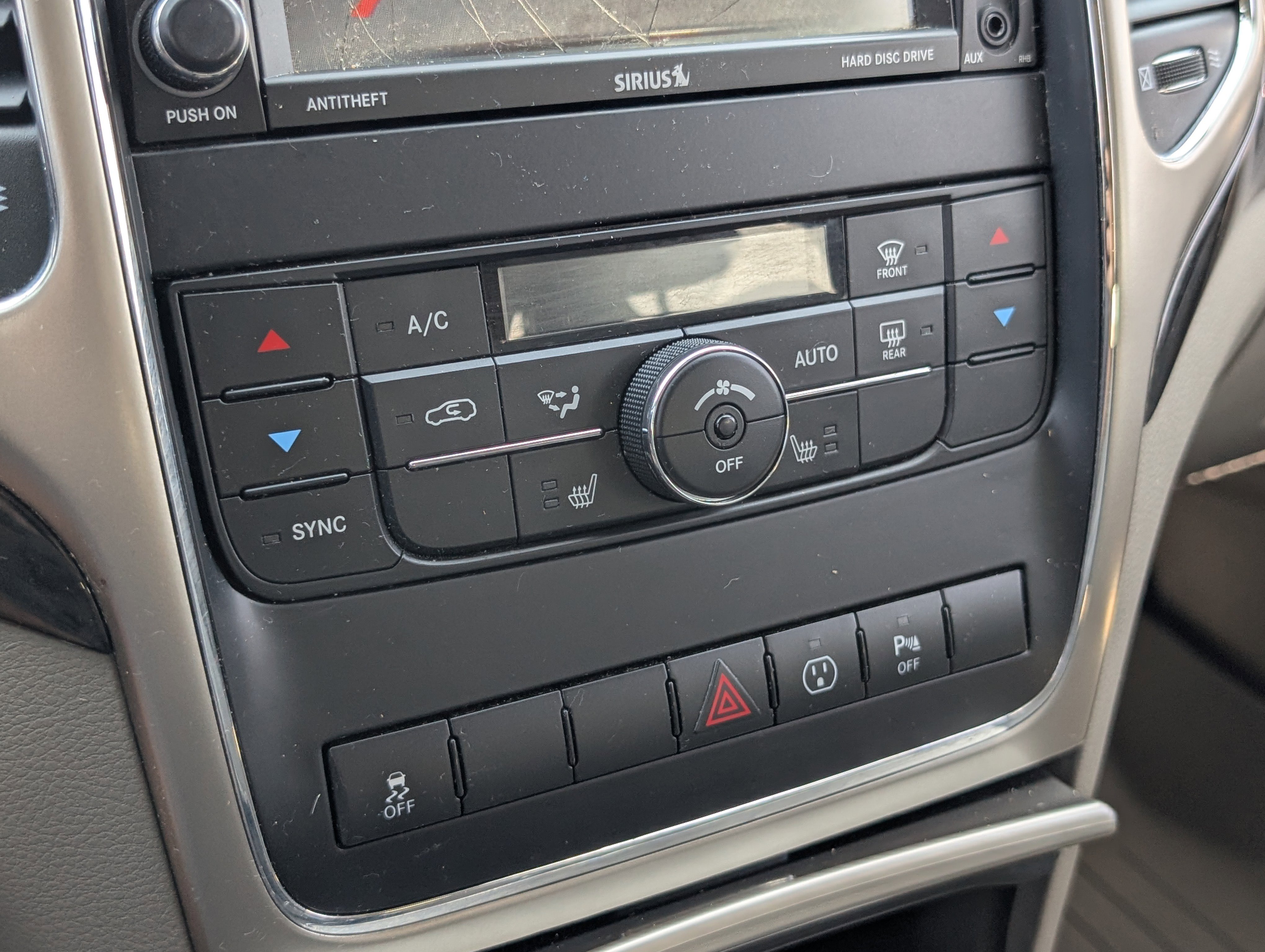 Used 2013 Jeep Grand Cherokee Laredo AWD/4WD image 17
