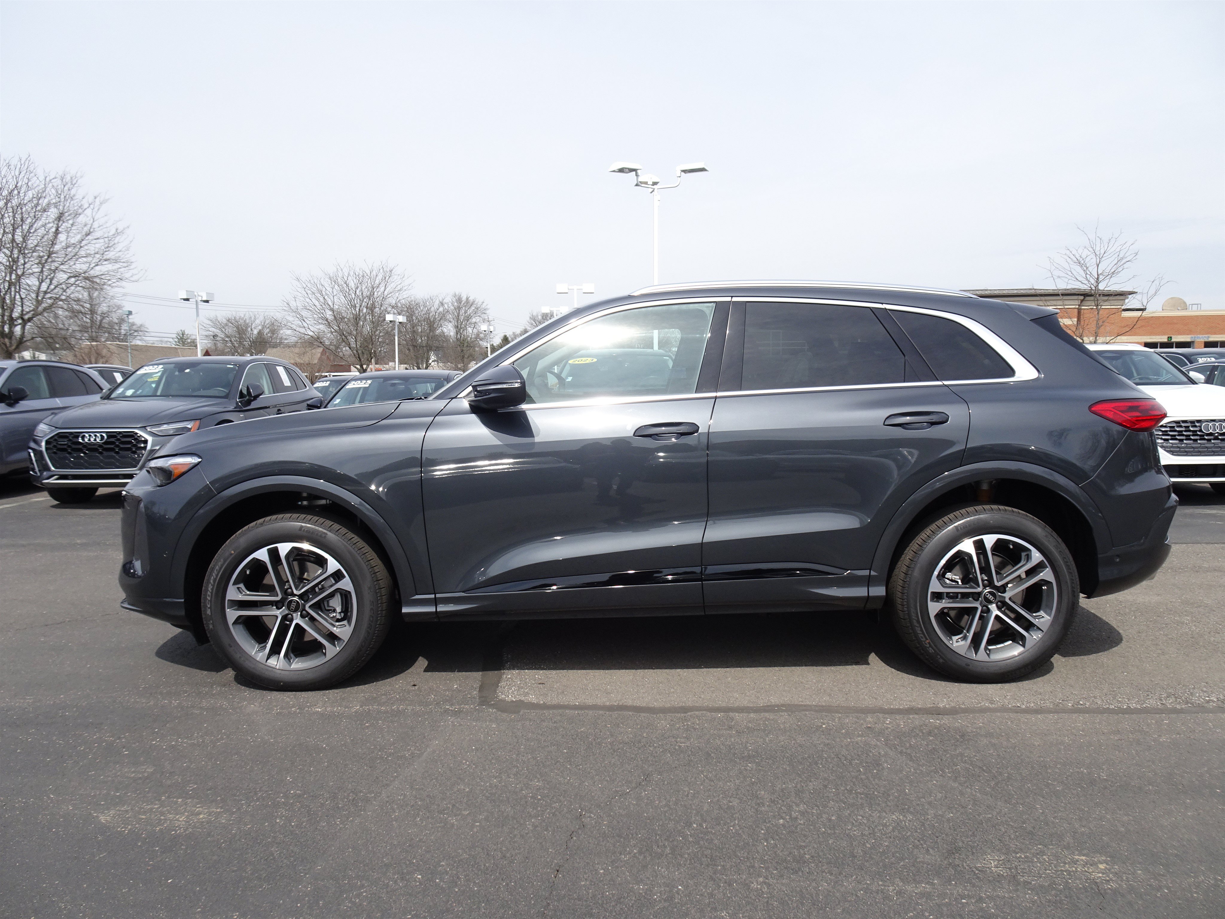 New 2026 Audi Q5 Premium Plus AWD/4WD image 2