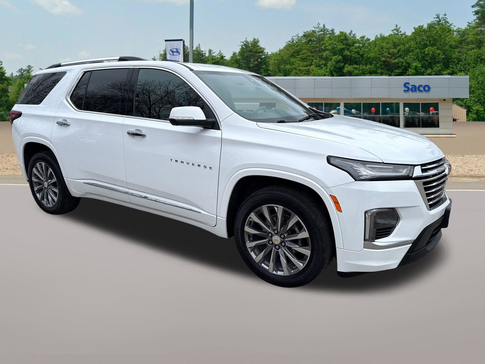 Used 2023 Chevrolet Traverse Premier AWD/4WD image 7