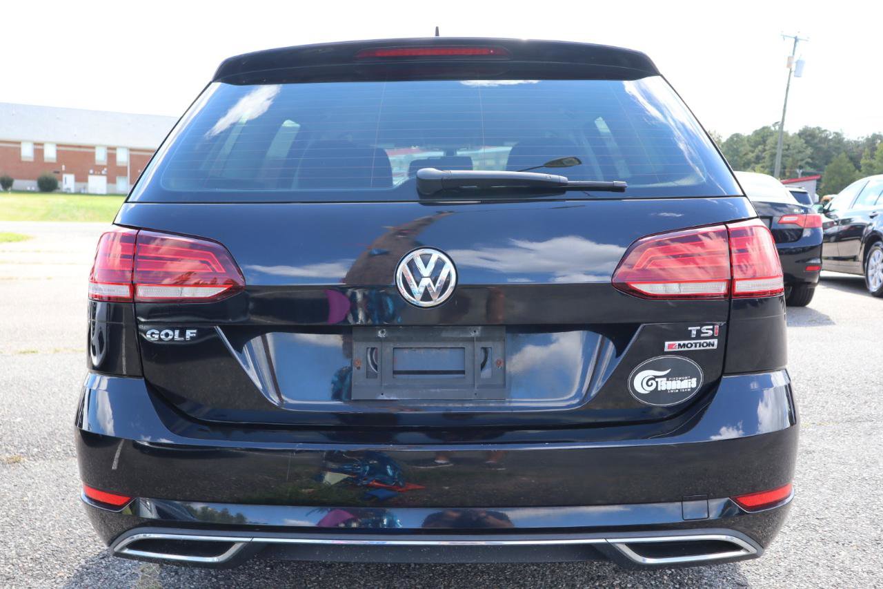 Used 2018 Volkswagen Golf S image 5