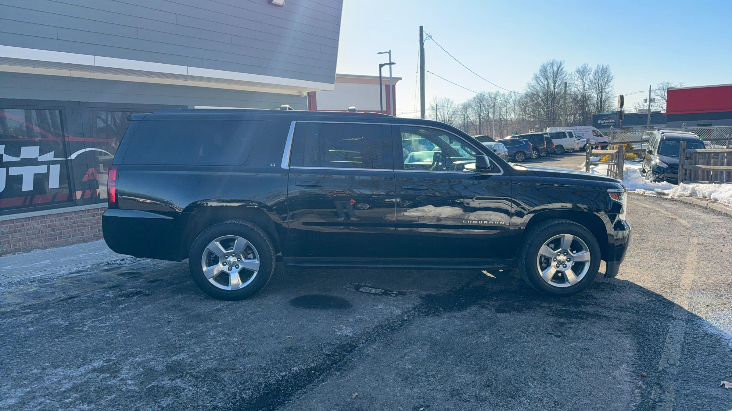 Used 2016 Chevrolet Suburban LT w/ Max Trailering Package image 4