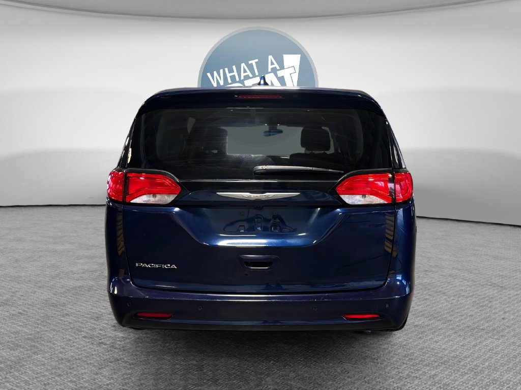 Used 2018 Chrysler Pacifica LX FWD image 5