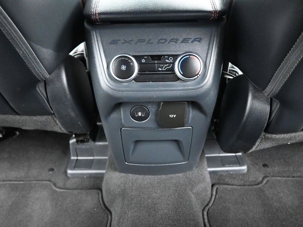 Used 2025 Ford Explorer ST-Line image 24