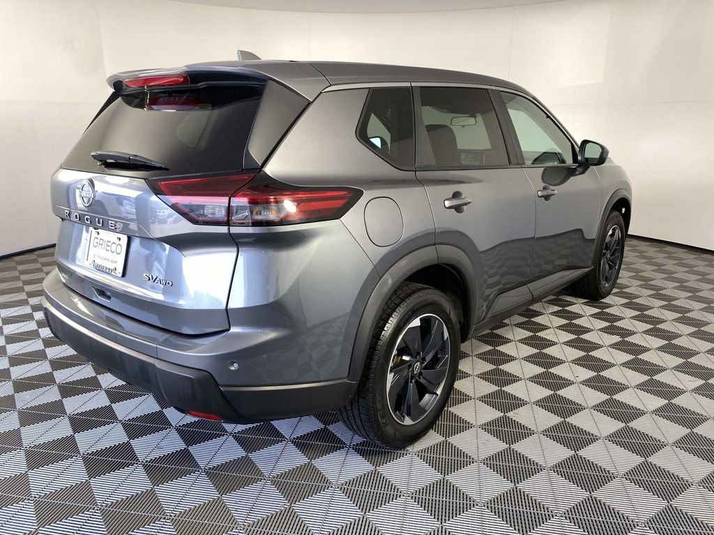 Used 2024 Nissan Rogue SV AWD/4WD image 10