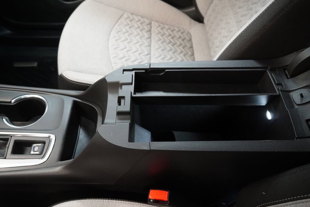 Used 2023 Chevrolet Equinox LS w/ LS Convenience Package image 18