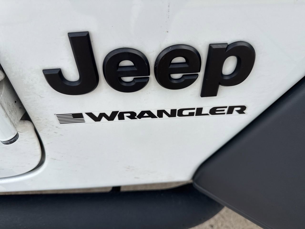 Used 2023 Jeep Wrangler Sport S image 17