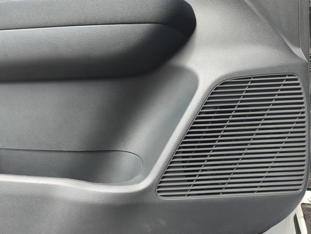 Certified 2025 Nissan Kicks S image 27