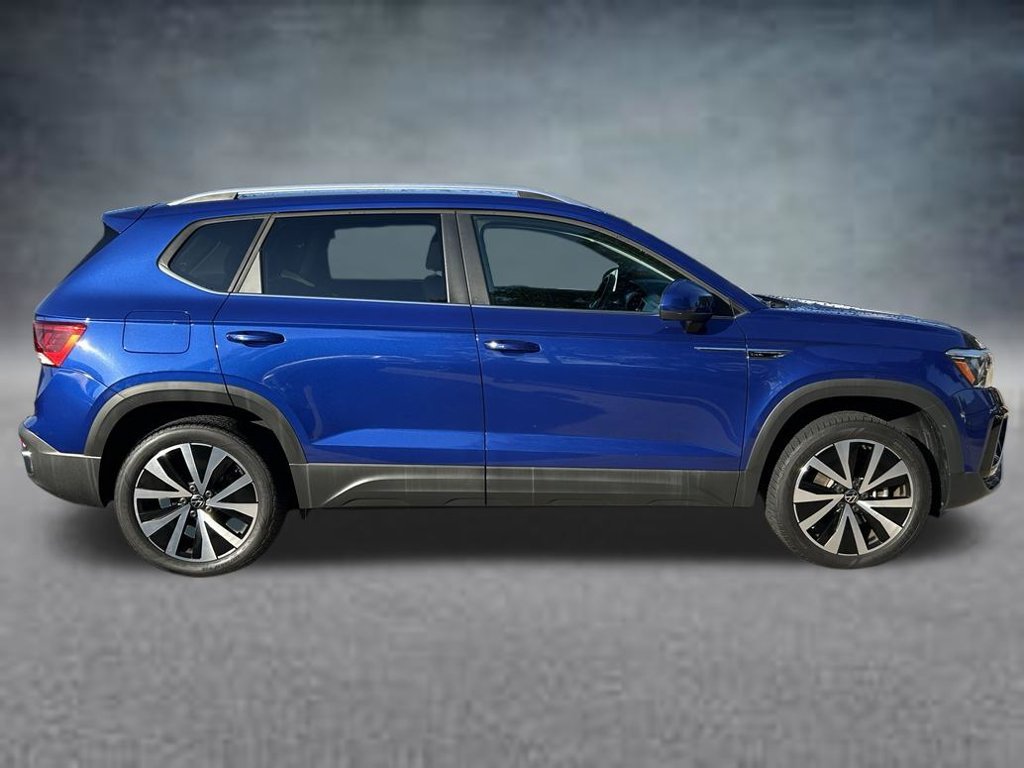 Certified 2023 Volkswagen Taos SE FWD image 7
