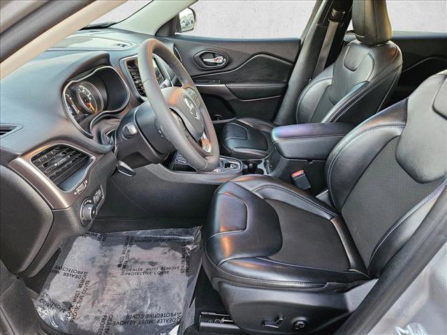 Used 2020 Jeep Cherokee Latitude Plus image 15