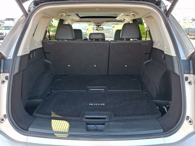 Used 2025 Nissan Rogue Platinum w/ Platinum Premium Package image 30