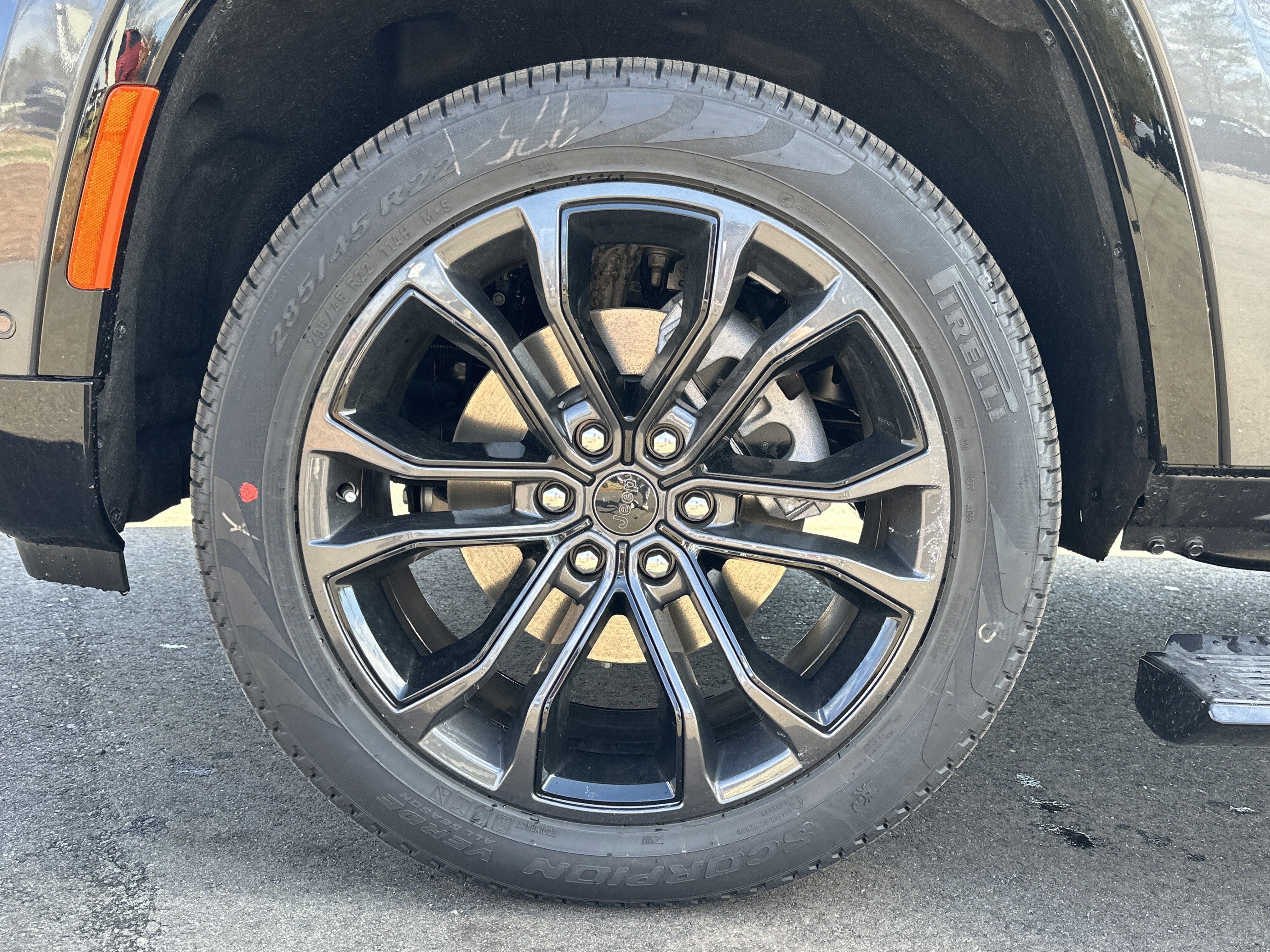 New 2026 Jeep Grand Wagoneer L Summit w/ Premium Group III image 13